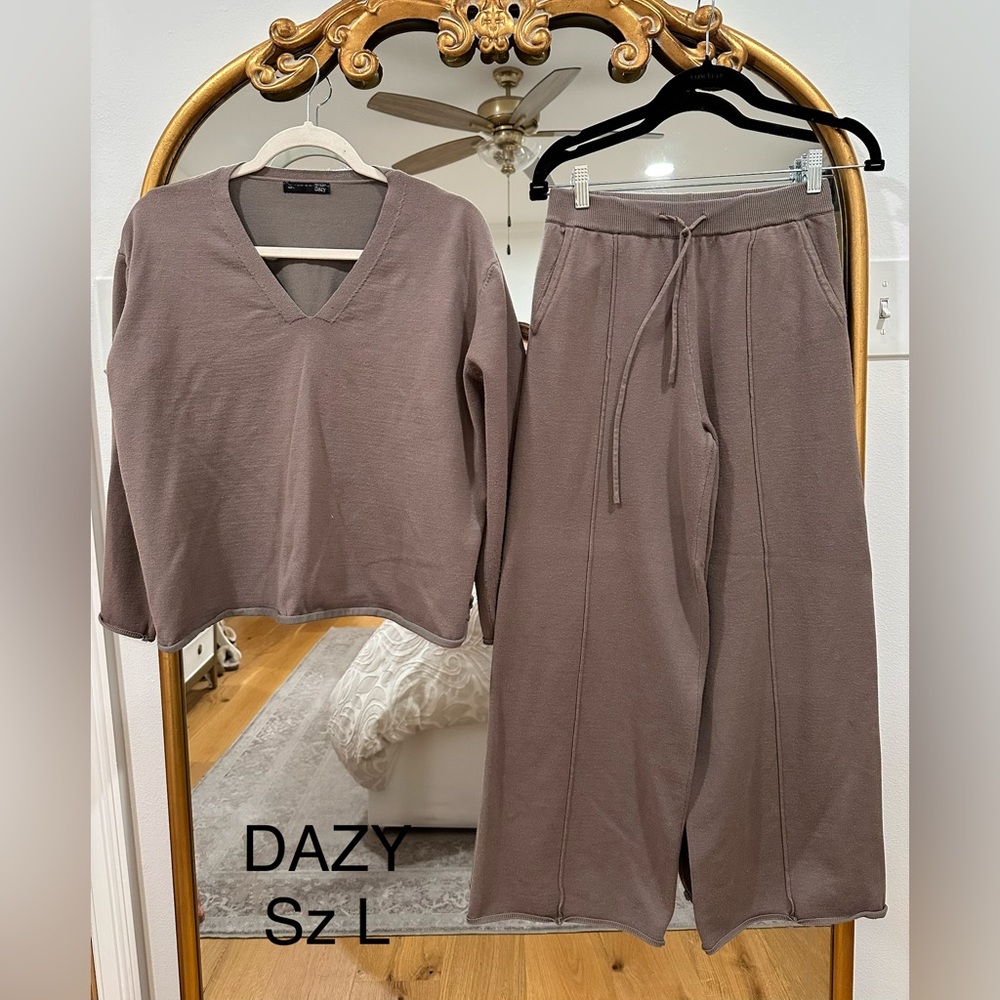 DAZY Women's Brown Boot Cut Pants